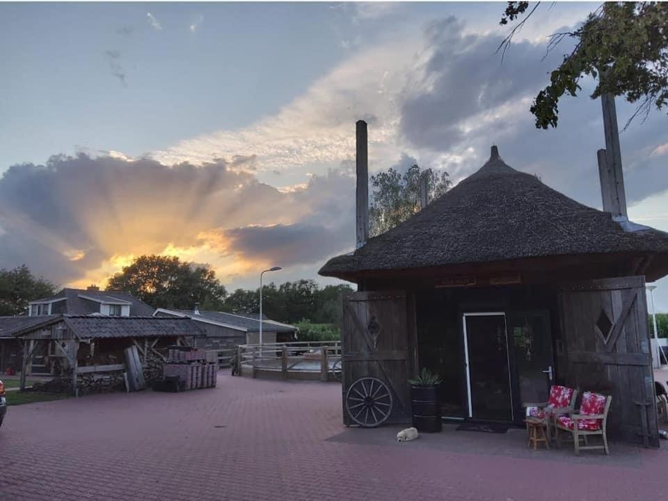 Wildwestruurlo Villa Dış mekan fotoğraf